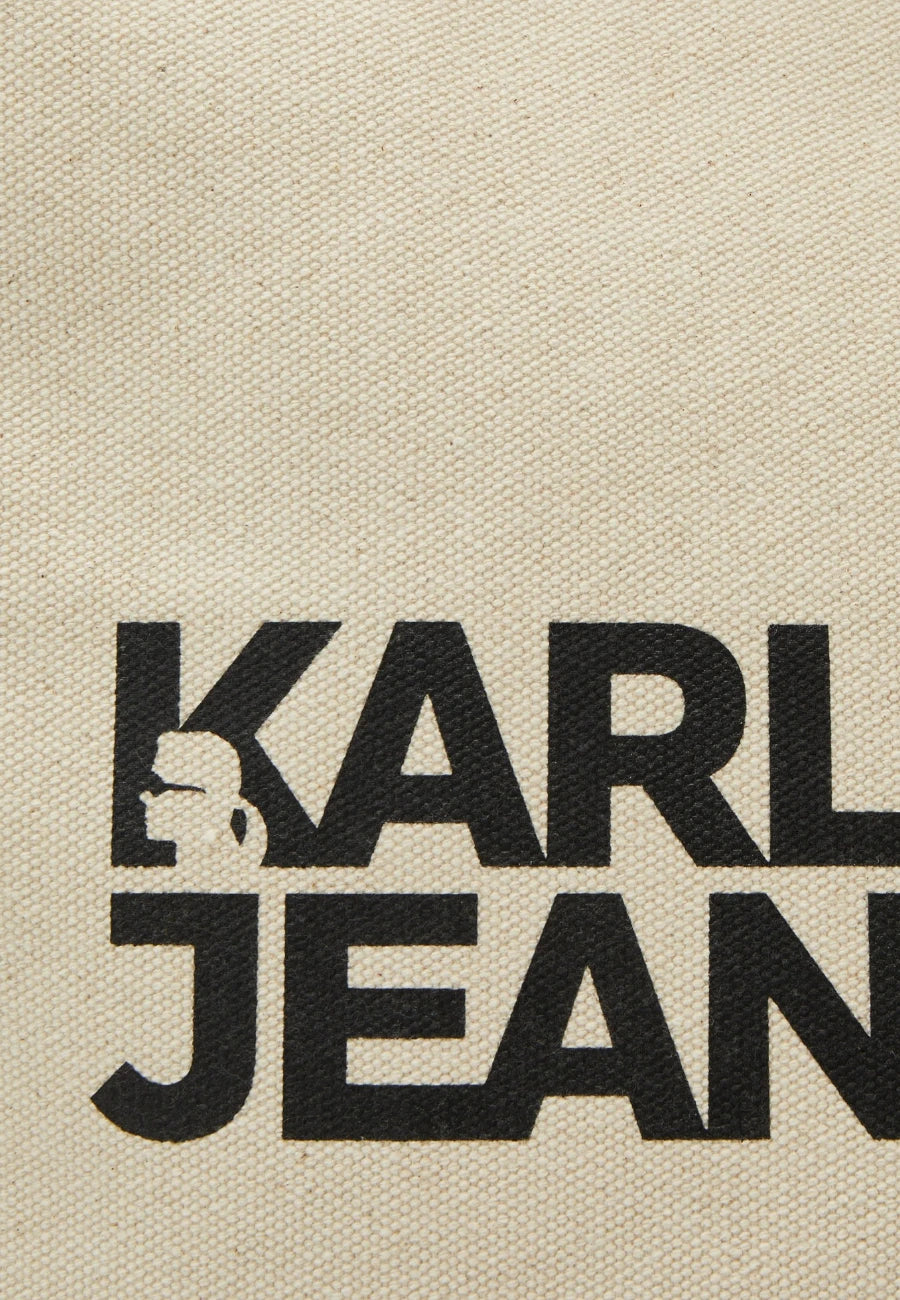 logo karl largerfeld 2025 materiale reciclato per l'ambiente