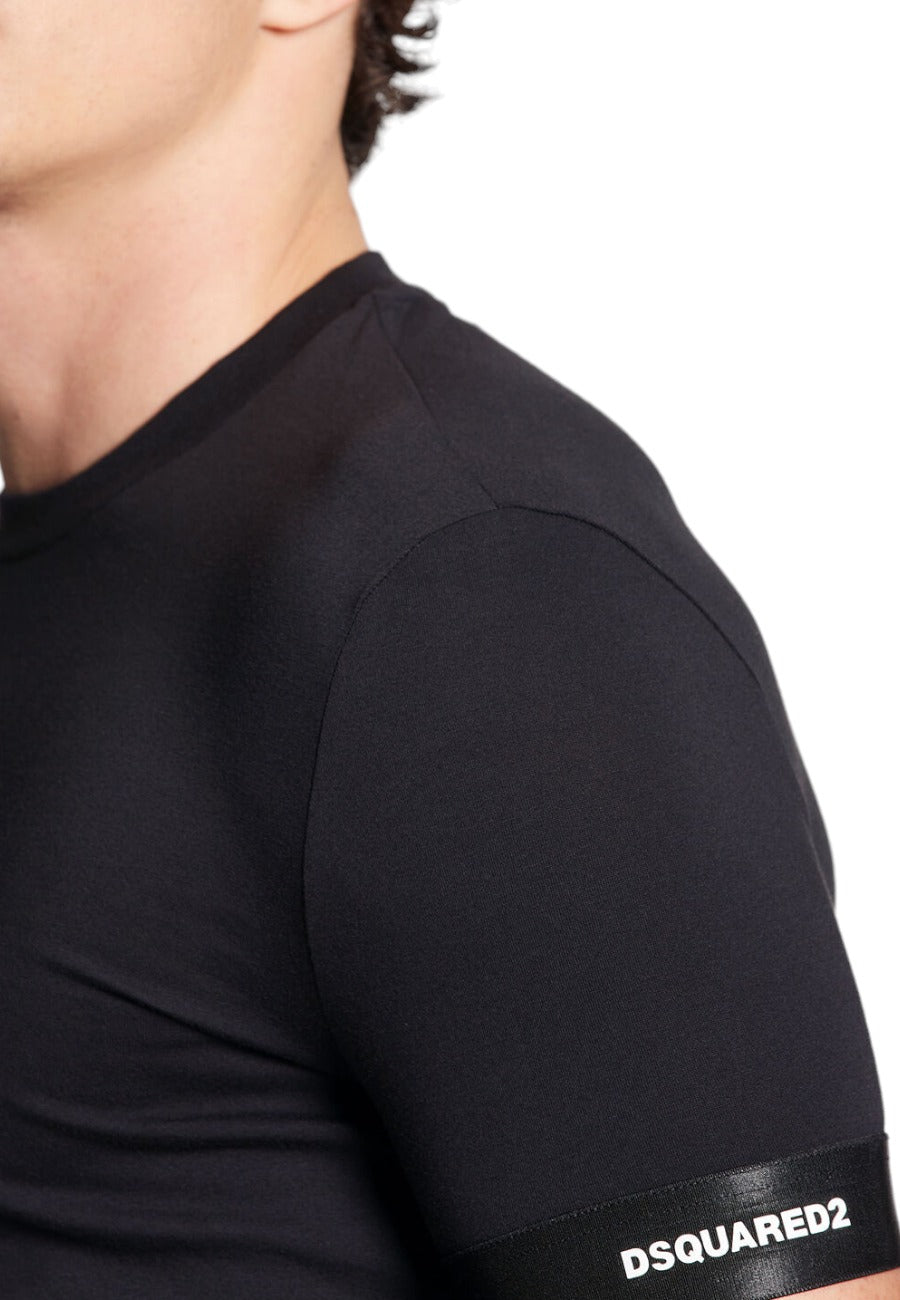 Dsquared2 logo a contrasto